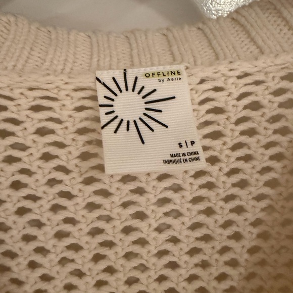 Aerie Cream V-Neck Sweater - Picture 2 of 3